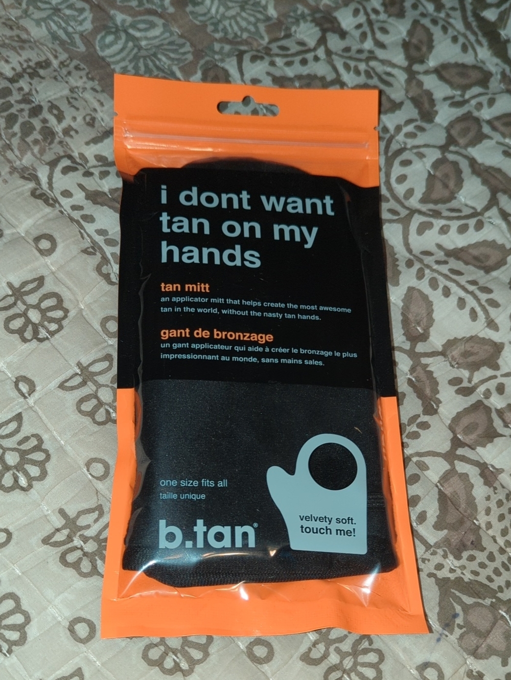 b.tan Black & Orange Tan Mitt Applicator